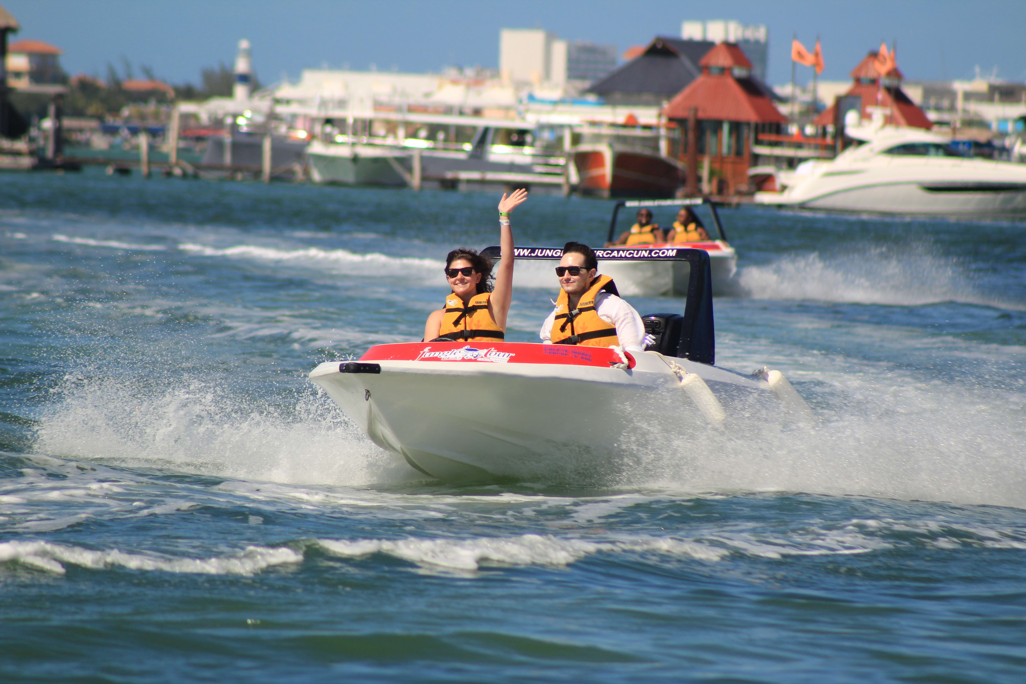 Puerto Morelos: Beachside Tacos & Town Tour with Tequila Tasting